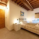 Sole-luna Apartman Colleoli