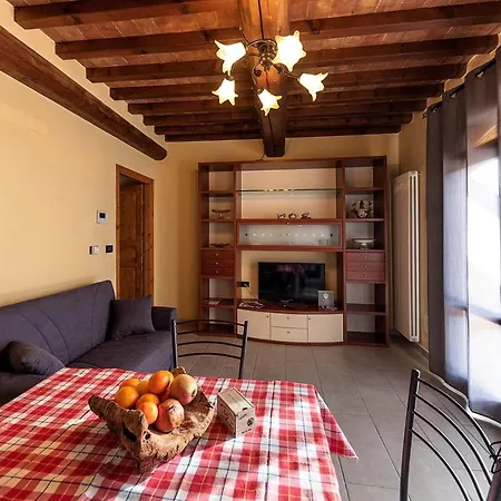 Sole-luna Apartman Colleoli
